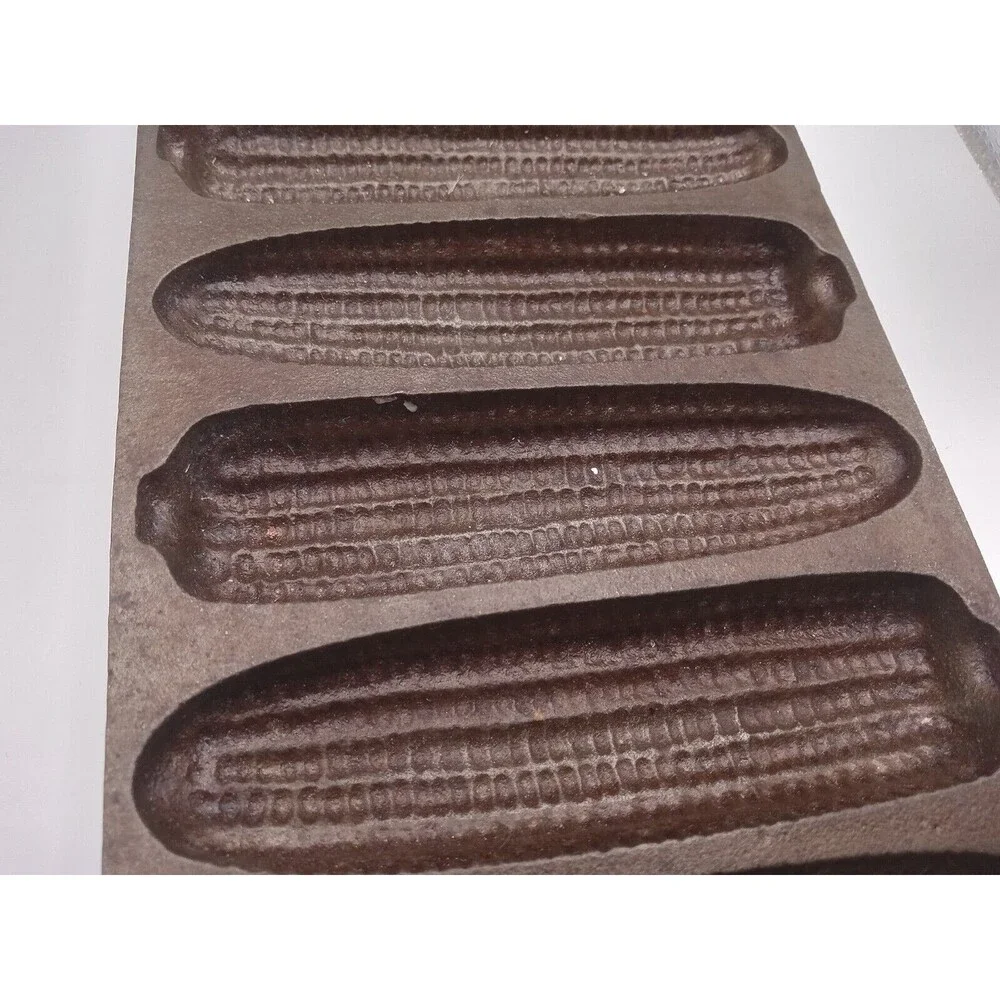 Vintage Cast Iron Corn Bread Pan Muffin Mold Ear of Corn on the Cob Shape